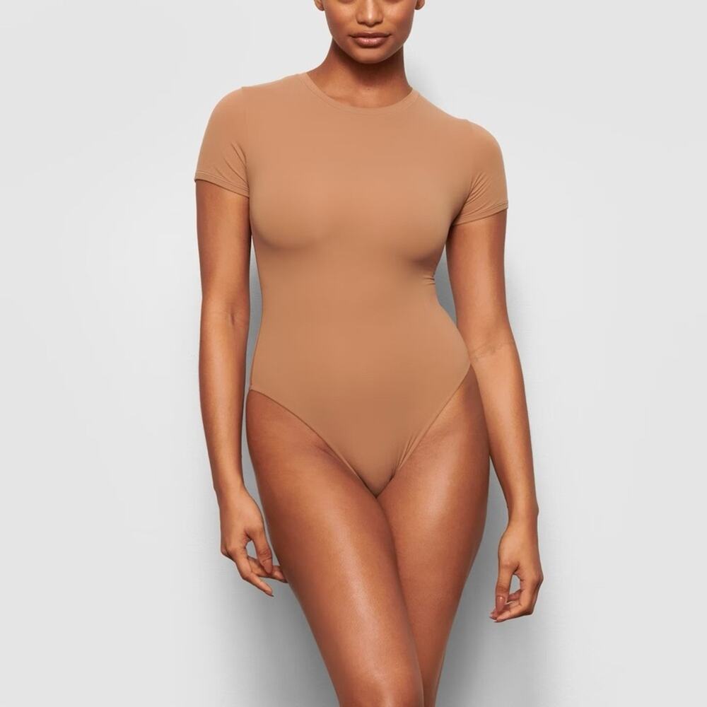 SKIMS Fits Everybody T-Shirt Bodysuit in Limited Edition Sienna size large